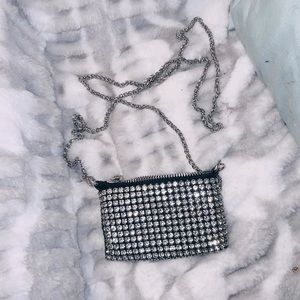 Diamond shoulder wallet